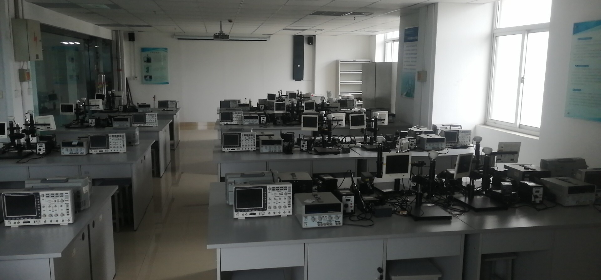 手機維修實驗室