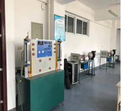 �Ṥ�����